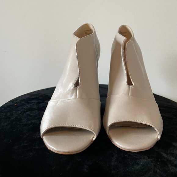 Peep Toe High Heel - Picture 2 of 3